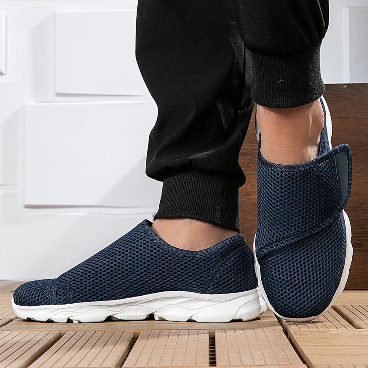 Orthopedics Wide Feet Swollen Shoes Thumb Eversion Adjusting Soft Comfortable Wide Fit Shoes for Women Walking Men Shoes Sneaker