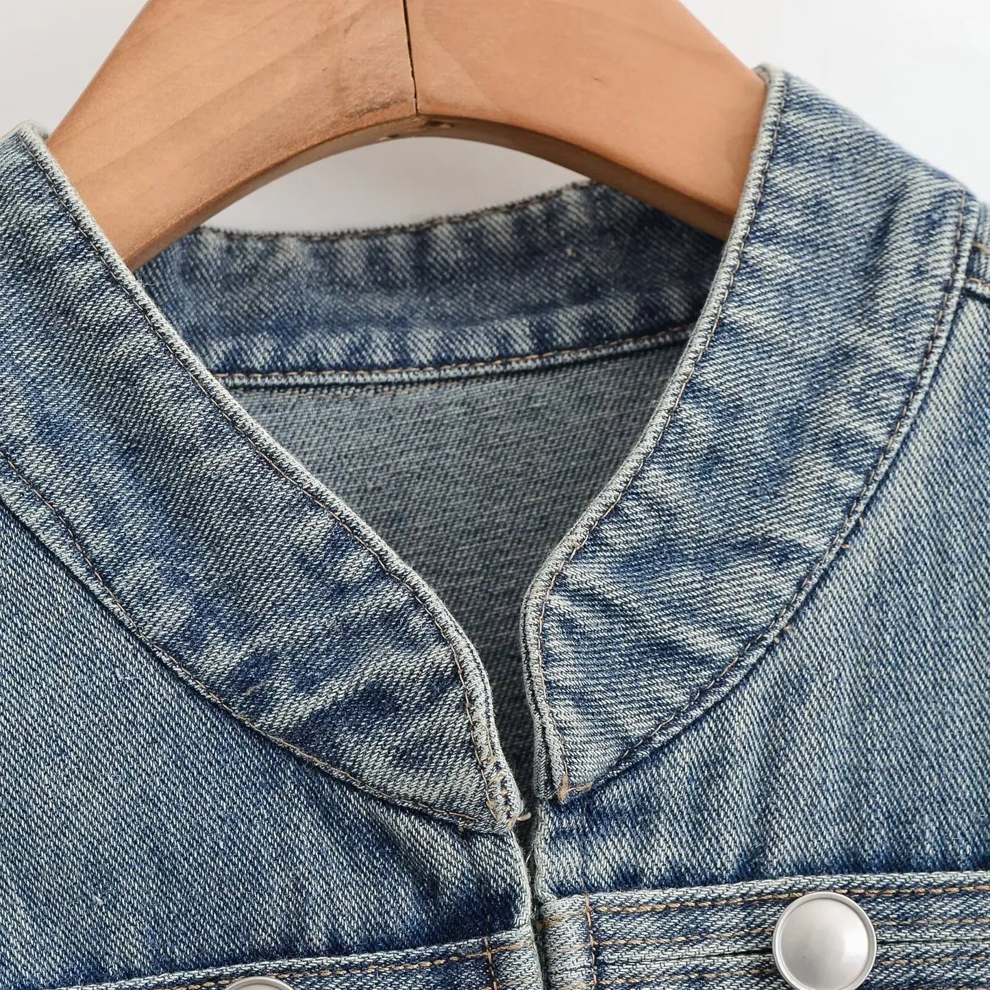 Suninbox Women's Vintage Long Sleeve Denim Jacket with Button Front Cropped Fitted Jean Jacket Casual Streetwear Autumn Outwear