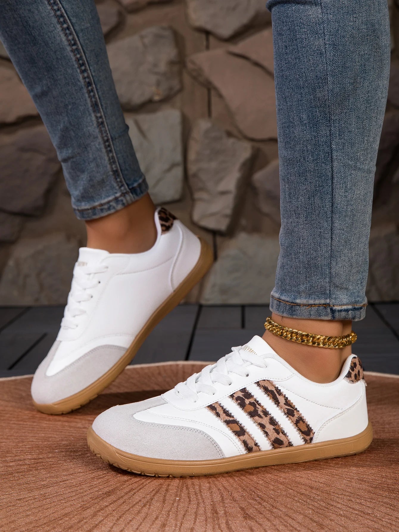 Wide Toe Shoes New Women Sneakers Comfortable Classical Shoes Outdoor Walking Sneakers Women Casual Flats Vulcanize Shoes Ladies
