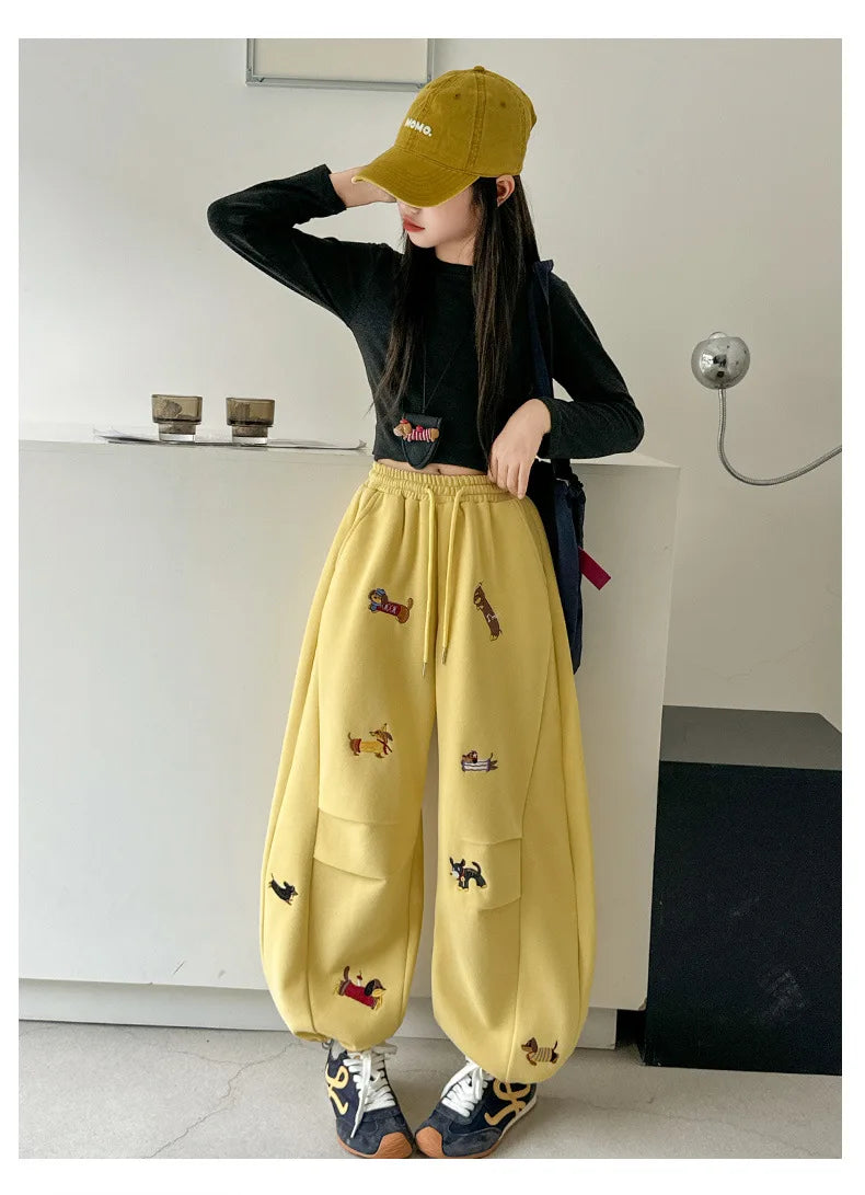Girls' sweatpants Spring  Autumn 2026 New Children Dachshund embroidered curved knife pants Stylish girls casual sportspants