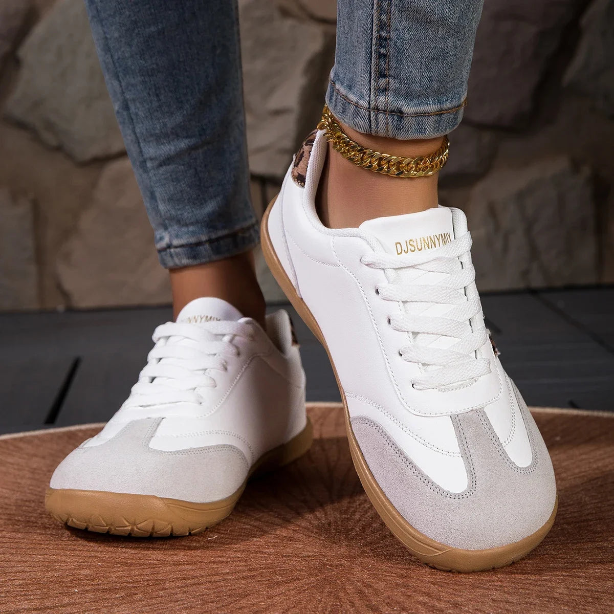 Wide Toe Shoes New Women Sneakers Comfortable Classical Shoes Outdoor Walking Sneakers Women Casual Flats Vulcanize Shoes Ladies
