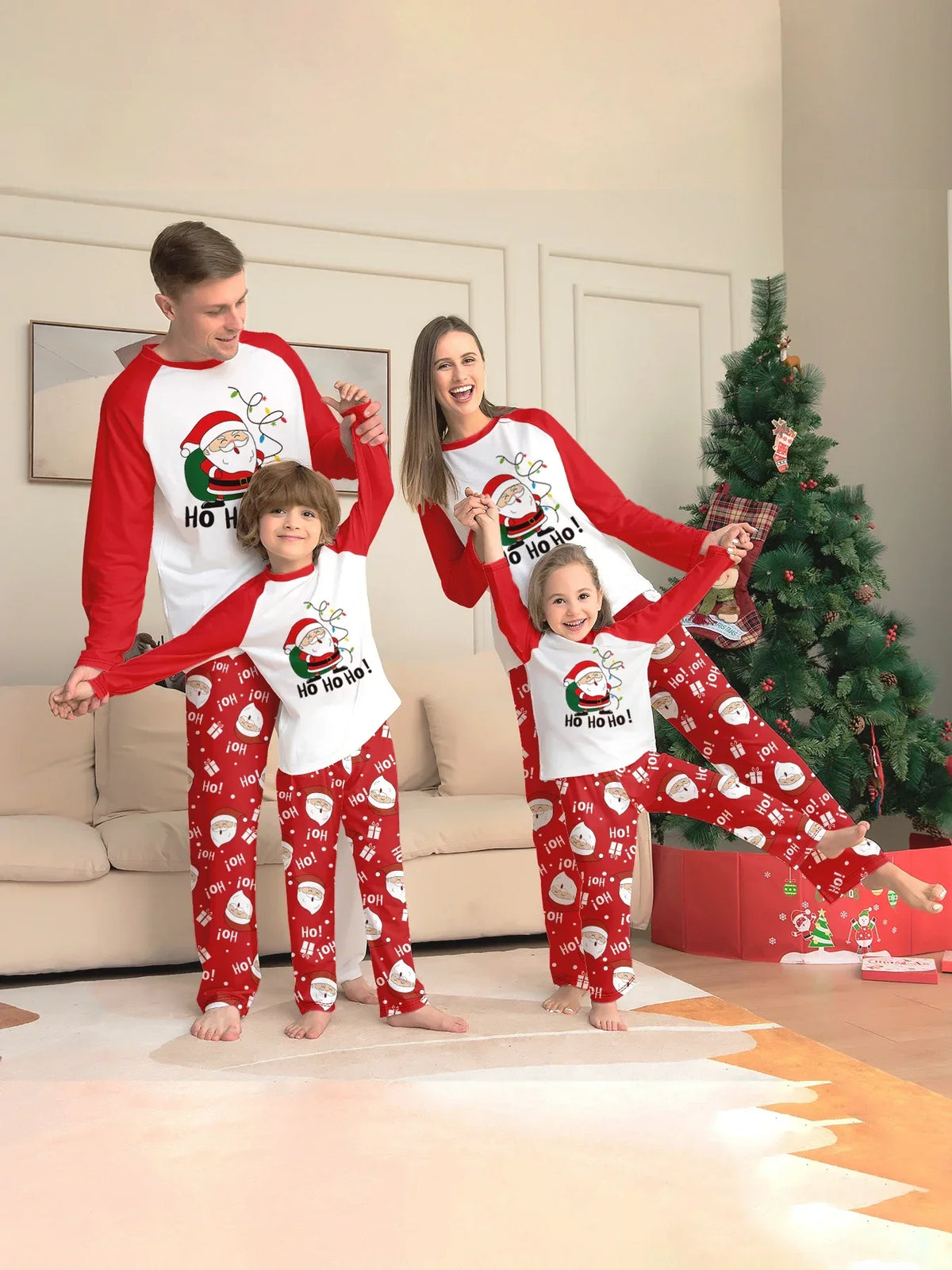Christmas Family Look Pajamas Set Santa Print Mother Father Kids Matching Outfits Cute Loose 2 Pcs Suit Sleepwear Xmas Wear 4XL