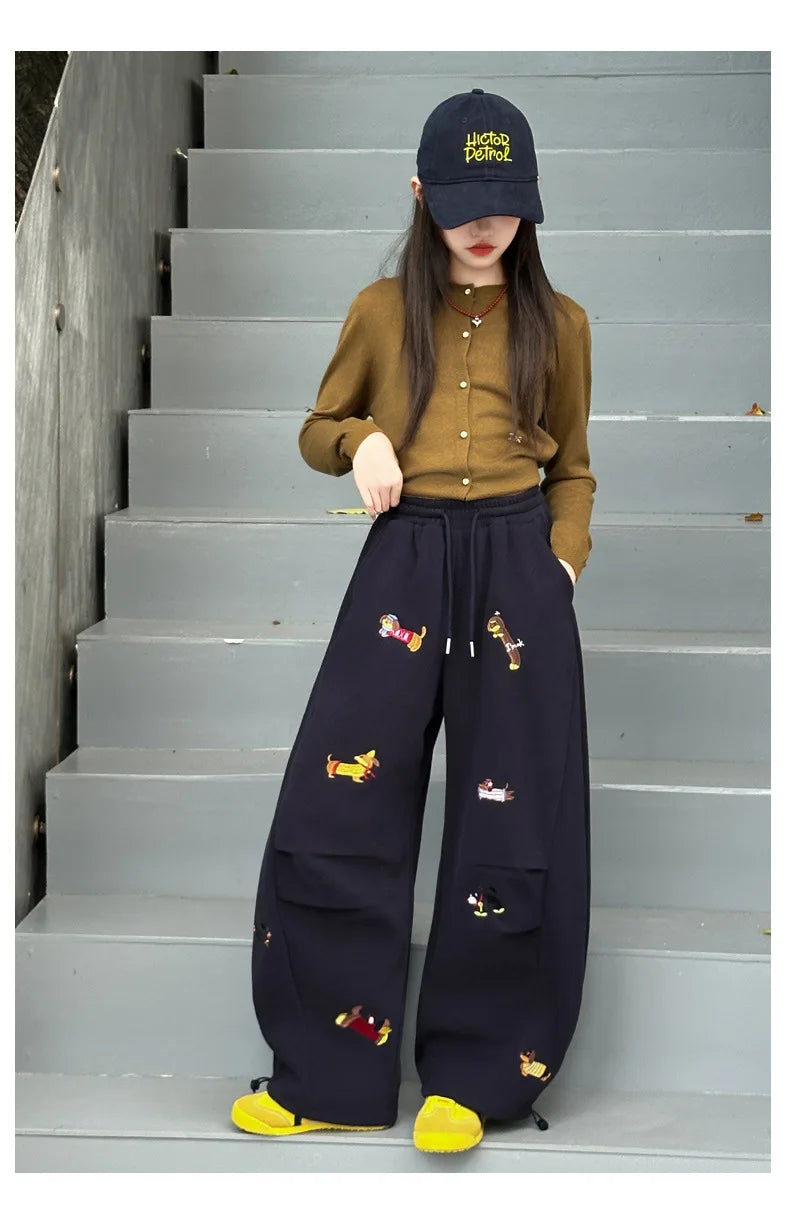 Girls' sweatpants Spring  Autumn 2026 New Children Dachshund embroidered curved knife pants Stylish girls casual sportspants